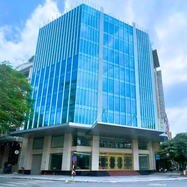 Chính chủ cho thuê mặt bằng kinh doanh, văn phòng 1000m2 tại Cầu Giấy - thang máy, PCCC đầy đủ